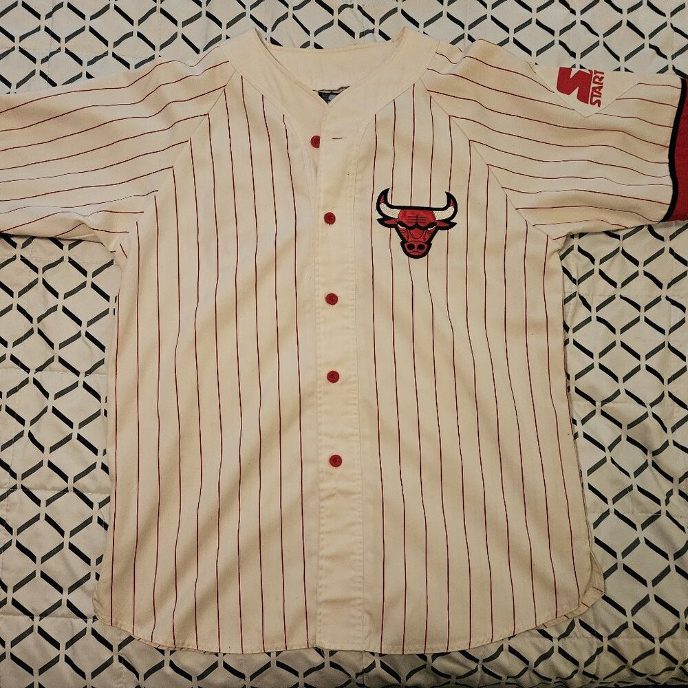 LIKE NEW Vintage Chicago Bulls jersey - 1991 -Starter jersey - Men's' size Large - Picture 6 of 8